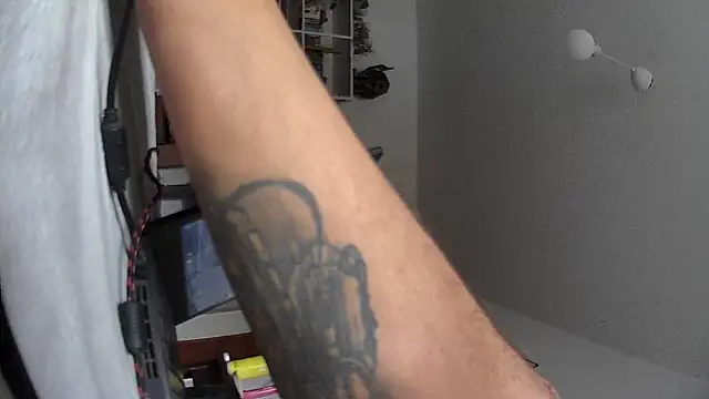 Snapshot of tctwo chatting on 1, 10, 2025 tctwo online show from 1, 10, 2025