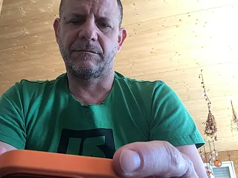 Snapshot of maxymloli chatting on 23, 2, 2025 maxymloli online show from 23, 2, 2025