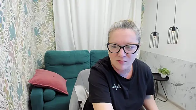 Snapshot of LeaPure chatting on 21, 6, 2026 LeaPure online show from 21, 6, 2026