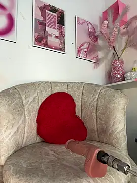 halana squirts online show from 6, 3, 2025