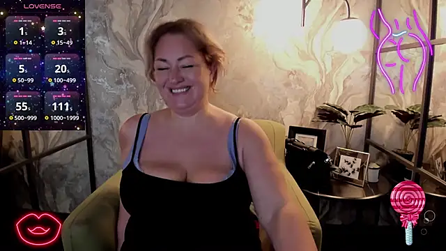 Snapshot of JenniferLight chatting on 1, 3, 2025 JenniferLight online show from 1, 3, 2025