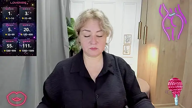 Snapshot of JenniferLight chatting on 13, 3, 2025 JenniferLight online show from 13, 3, 2025
