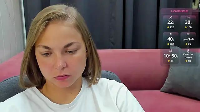 Snapshot of TataArdent chatting on 10, 10, 2025 TataArdent online show from 10, 10, 2025