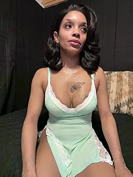 Snapshot of Rakiyahcharms chatting on 23, 4, 2026 Rakiyahcharms online show from 23, 4, 2026