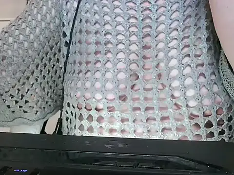 Snapshot of heidi60 chatting on 9, 12, 2024 heidi60 online show from 9, 12, 2024