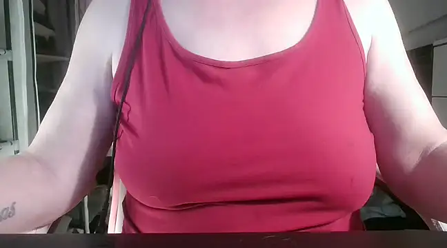 Snapshot of heidi60 chatting on 1, 3, 2025 heidi60 online show from 1, 3, 2025