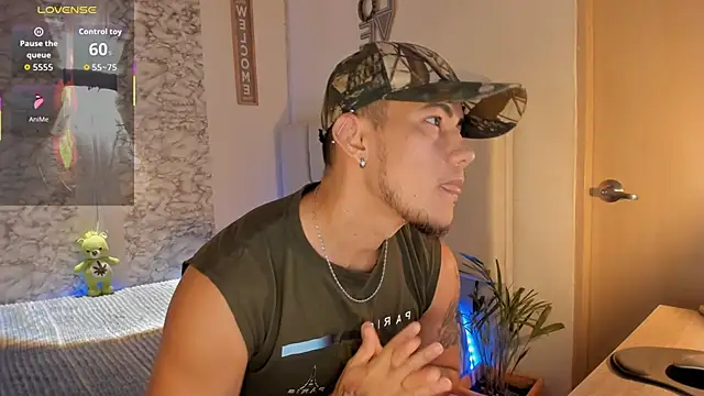 Snapshot of CRAZYBOYLOVE chatting on 9, 10, 2025 CRAZYBOYLOVE online show from 9, 10, 2025