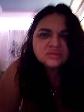 Snapshot of littleRikka chatting on 8, 11, 2025 littleRikka online show from 8, 11, 2025