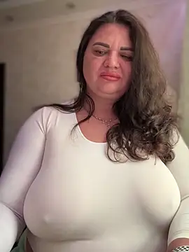 Snapshot of littleRikka chatting on 24, 11, 2025 littleRikka online show from 24, 11, 2025