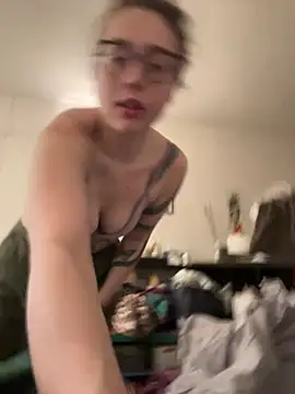 Snapshot of ladyturtle chatting on 22, 3, 2026 ladyturtle online show from 22, 3, 2026