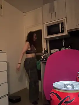 ladyturtle online show from 14, 5, 2026