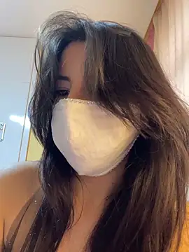 White-Petite online show from 7, 2, 2026