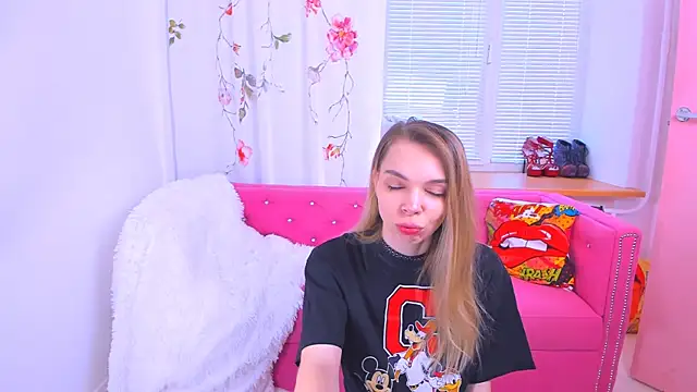 Snapshot of The_Deep_Passion chatting on 5, 3, 2025 The Deep Passion online show from 5, 3, 2025