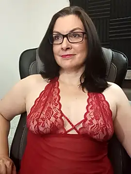 Snapshot of DesreRose chatting on 9, 4, 2026 DesreRose online show from 9, 4, 2026