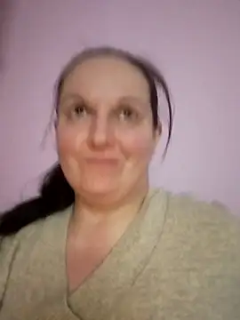 Snapshot of BustyLadyAlma chatting on 8, 11, 2025 BustyLadyAlma online show from 8, 11, 2025