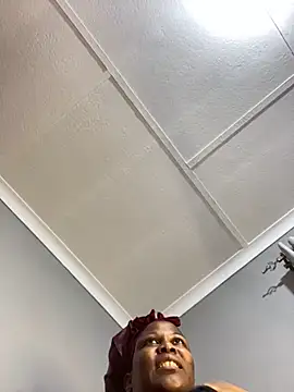 Snapshot of Sexycandyxxx chatting on 5, 12, 2025 Sexycandyxxx online show from 5, 12, 2025