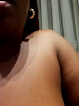 Snapshot of SWEETDOLLY29XX chatting on 27, 3, 2026 SWEETDOLLY29XX online show from 27, 3, 2026