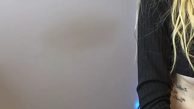 JuliaJuliette online show from 22, 10, 2025