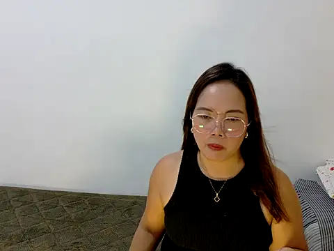 Snapshot of BURBERRY69 chatting on 7, 4, 2026 BURBERRY69 online show from 7, 4, 2026