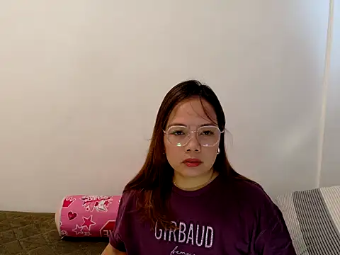 Snapshot of BURBERRY69 chatting on 23, 4, 2026 BURBERRY69 online show from 23, 4, 2026