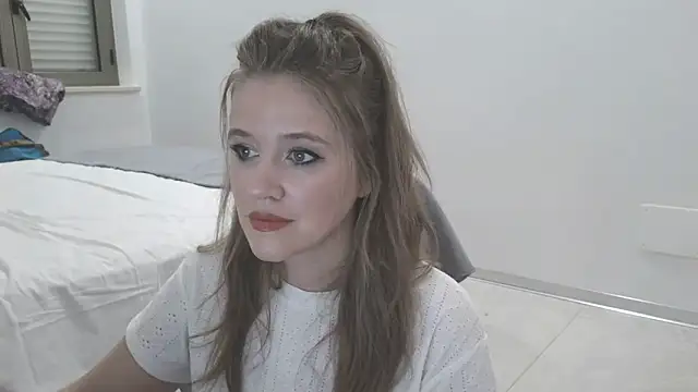 Snapshot of Neonstar chatting on 4, 4, 2026 Neonstar online show from 4, 4, 2026