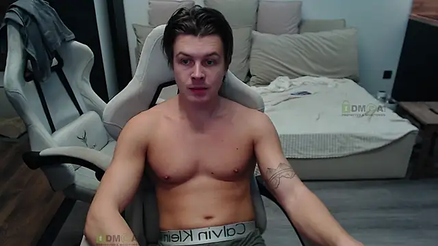 Sunny-Girl1 online show from 18, 11, 2025