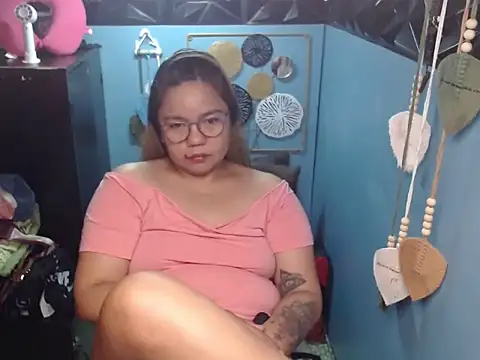 Snapshot of ambersmile chatting on 4, 11, 2025 ambersmile online show from 4, 11, 2025