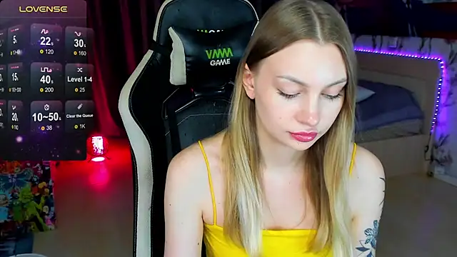 BiMolly online show from 9, 11, 2025