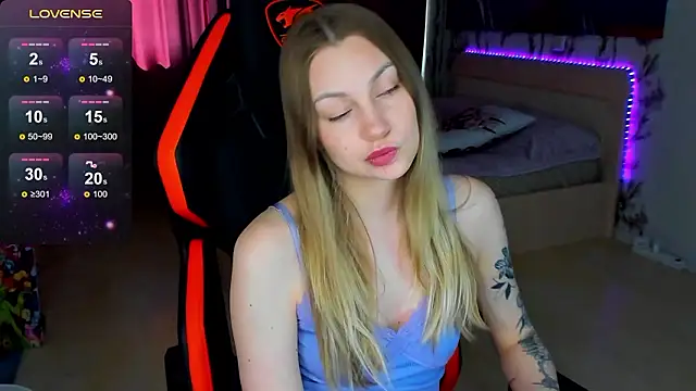 Snapshot of BiMolly chatting on 23, 3, 2026 BiMolly online show from 23, 3, 2026