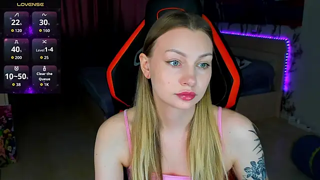 Snapshot of BiMolly chatting on 22, 4, 2026 BiMolly online show from 22, 4, 2026