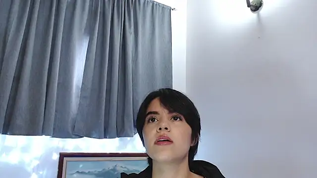 Snapshot of mia_collins_x chatting on 1, 4, 2026 mia collins x online show from 1, 4, 2026