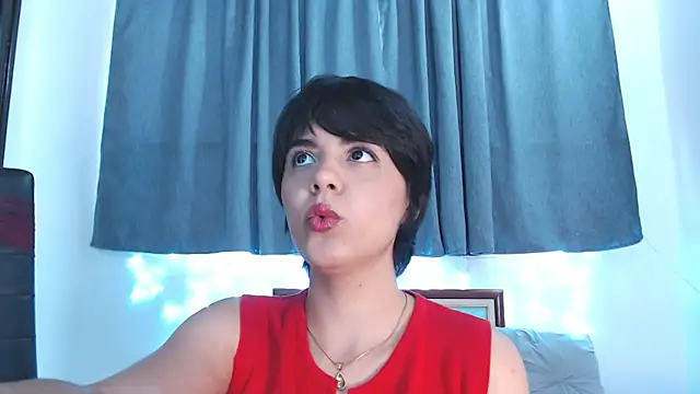 Snapshot of mia_collins_x chatting on 13, 4, 2026 mia collins x online show from 13, 4, 2026