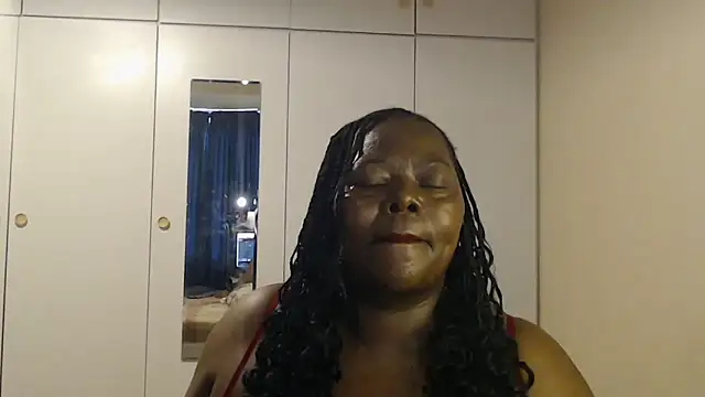 MatureBoobsDiva online show from 19, 12, 2025