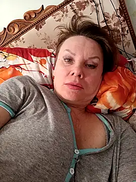 Snapshot of _lady_red_ chatting on 7, 1, 2025 lady red online show from 7, 1, 2025