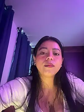 Naiara sex online show from 11, 2, 2026