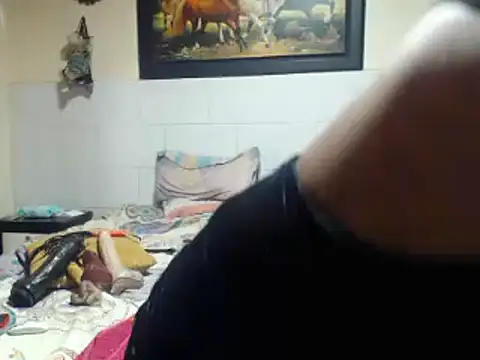 Snapshot of RobertaHott chatting on 10, 10, 2025 RobertaHott online show from 10, 10, 2025