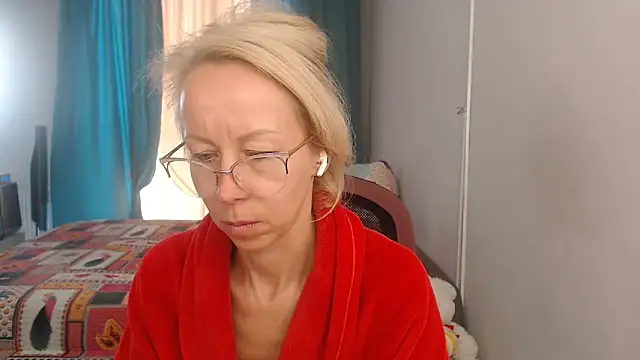 LuxuryNika online show from 15, 9, 2025