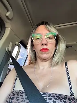 Gatitacarlita online show from 3, 4, 2026