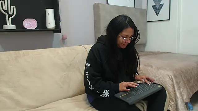 valevicious online show from 25, 2, 2025