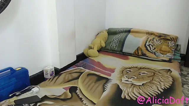 Smoke trip Alicia online show from 1, 5, 2026