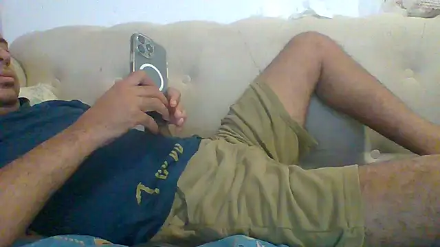 Snapshot of egyman2017 chatting on 17, 12, 2025 egyman2017 online show from 17, 12, 2025