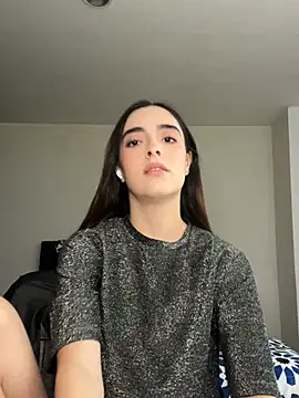 Snapshot of swrennn19 chatting on 8, 2, 2025 swrennn19 online show from 8, 2, 2025