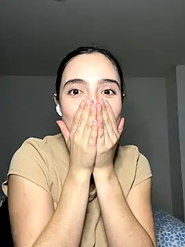 Snapshot of swrennn19 chatting on 12, 9, 2025 swrennn19 online show from 12, 9, 2025