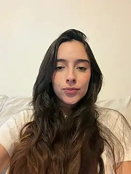 Snapshot of swrennn19 chatting on 2, 4, 2026 swrennn19 online show from 2, 4, 2026