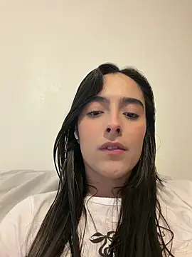 Snapshot of swrennn19 chatting on 11, 4, 2026 swrennn19 online show from 11, 4, 2026