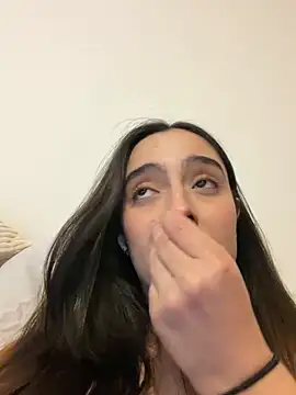 Snapshot of swrennn19 chatting on 19, 4, 2026 swrennn19 online show from 19, 4, 2026