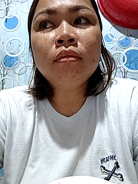 XXLorie 02 online show from 13, 12, 2025