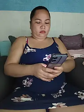Snapshot of XXLorie_02 chatting on 3, 7, 2026 XXLorie 02 online show from 3, 7, 2026