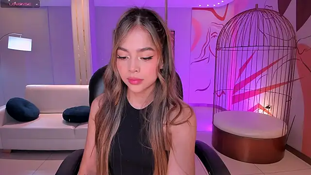 AmyDavis  online show from 28, 2, 2025