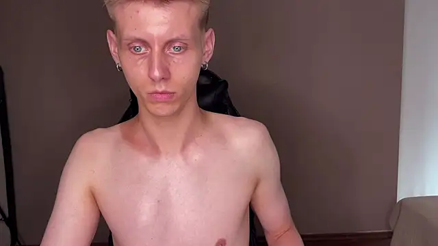 Snapshot of vladdymeow chatting on 24, 12, 2024 vladdymeow online show from 24, 12, 2024